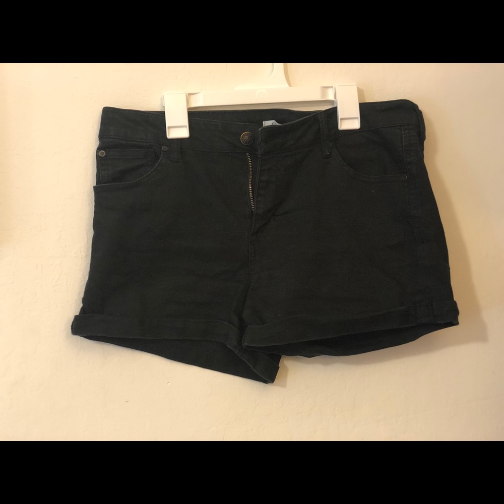 Jean shorts - Picture 2 of 3